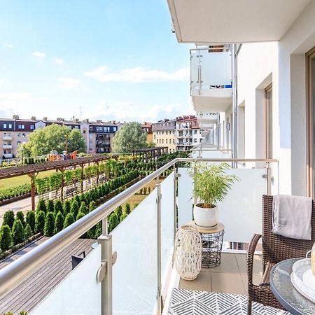 Apartament "Anna" - Kwartal Rozy Wiatrow, 15 Min Spacerem Od Plazy Swinoujscie Luaran gambar
