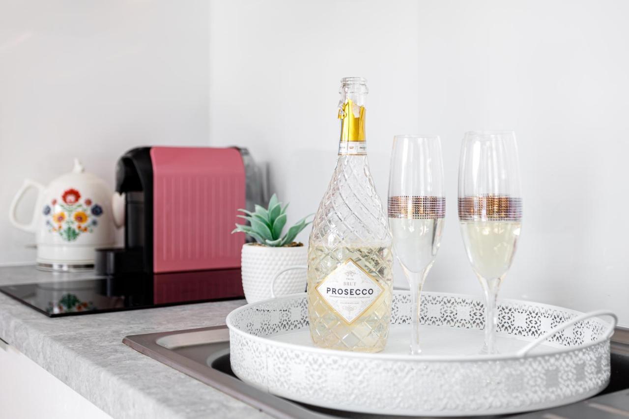 Apartament "Anna" - Kwartal Rozy Wiatrow, 15 Min Spacerem Od Plazy Swinoujscie Luaran gambar